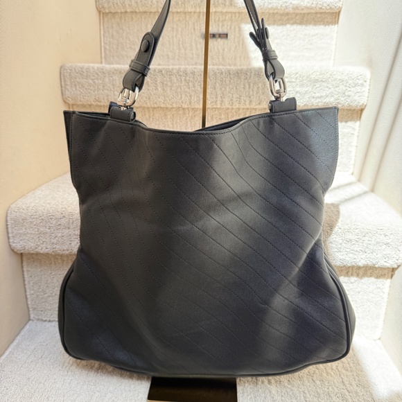 Gucci Sakai Be Green Calfskin Diagonal Stitched Medium Blondie Tote Black - Picture 14 of 14